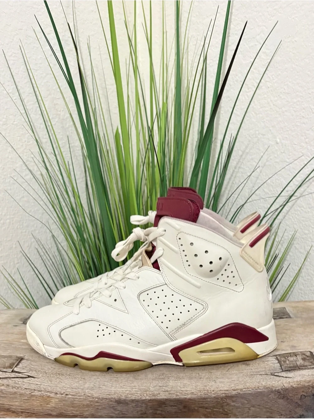 Air Jordan 6 Retro 2015 Maroon Sneakers
